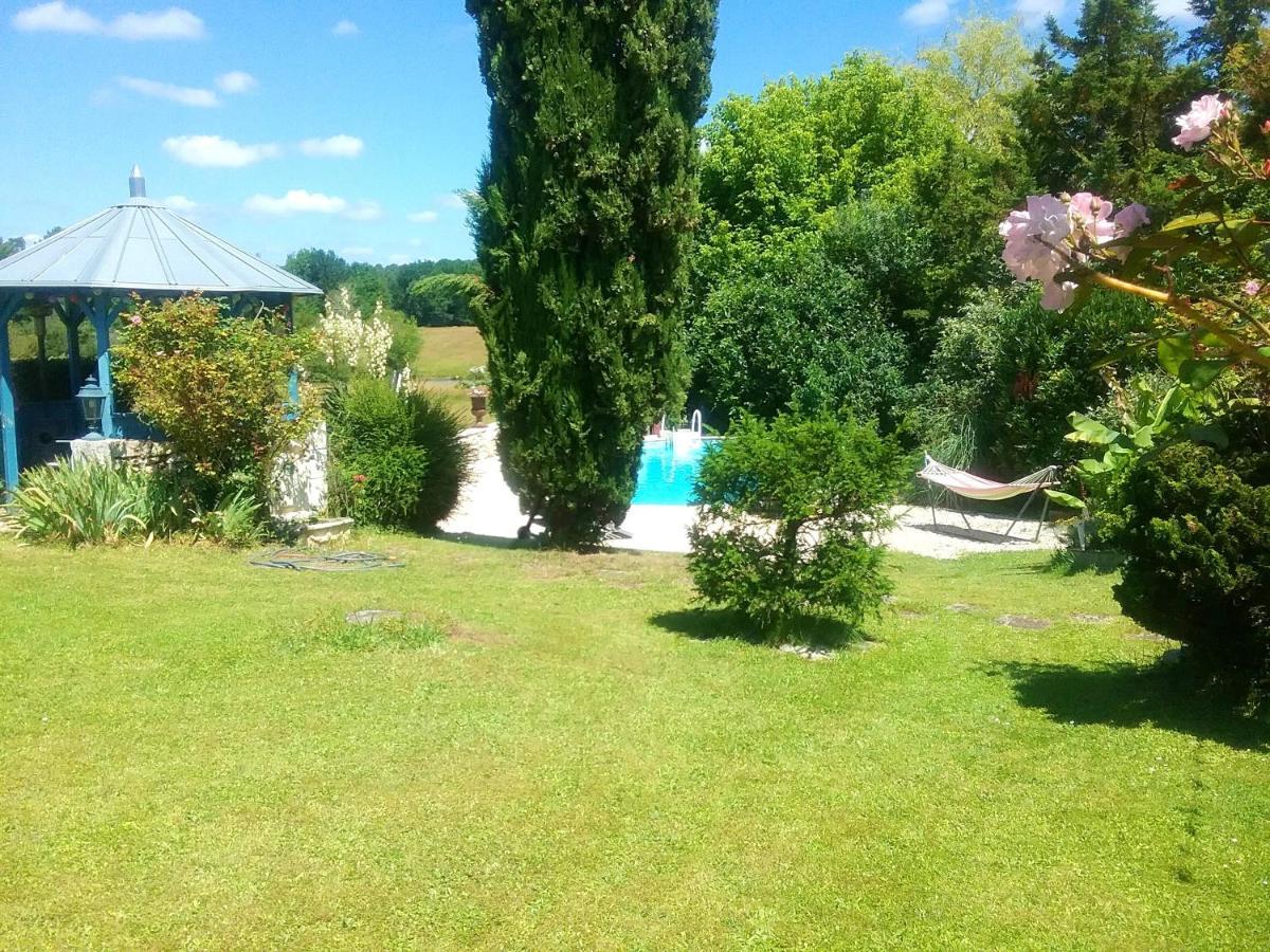 Villa Charmante A Bosset Avec Piscine Partagee エクステリア 写真