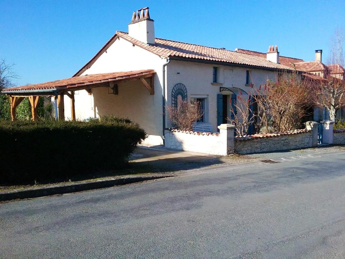 Villa Charmante A Bosset Avec Piscine Partagee エクステリア 写真
