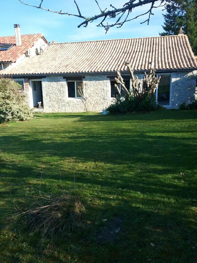 Villa Charmante A Bosset Avec Piscine Partagee エクステリア 写真